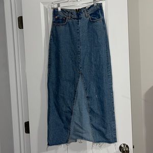 Denim skirt